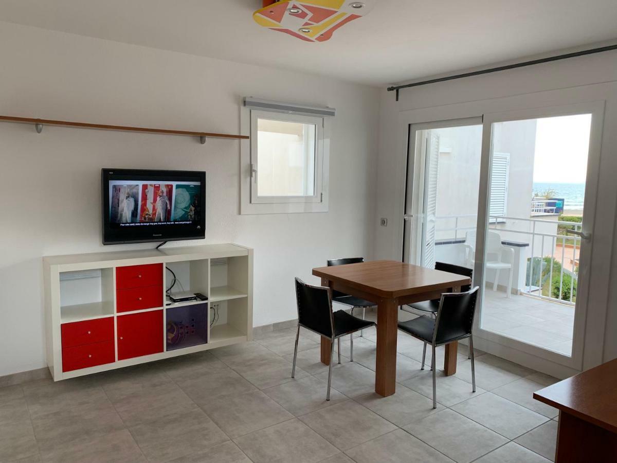 Residencia Platja De Roses Apartment Exterior photo