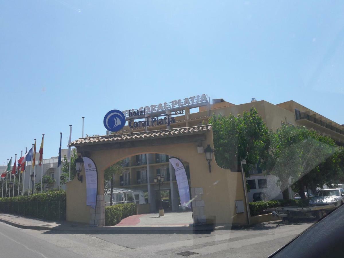 Residencia Platja De Roses Apartment Exterior photo